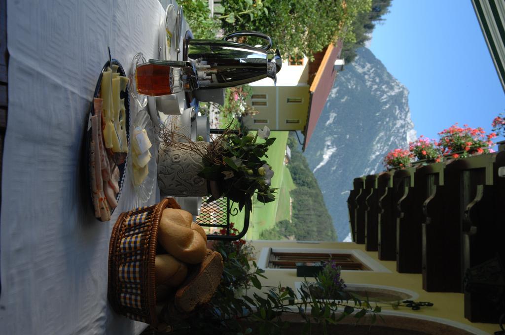 Bed and Breakfast Hinterkellaubauer Kuchl Exterior foto